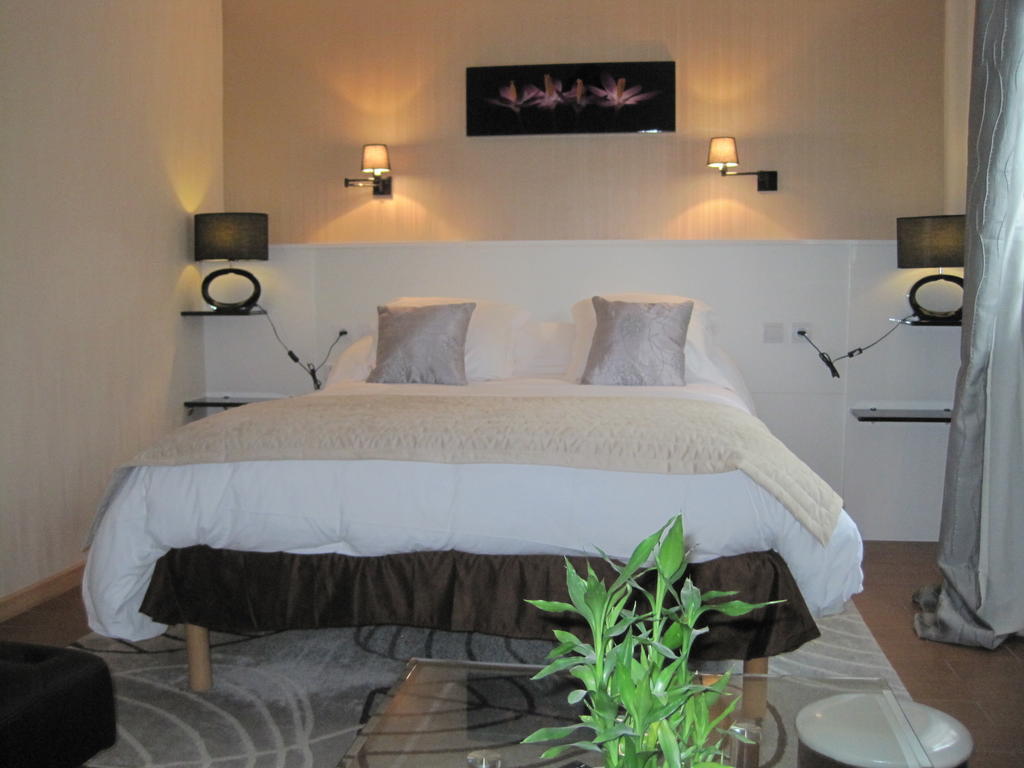 Hotel Restaurant Rive Gauche Bessines-sur-Gartempe Rom bilde