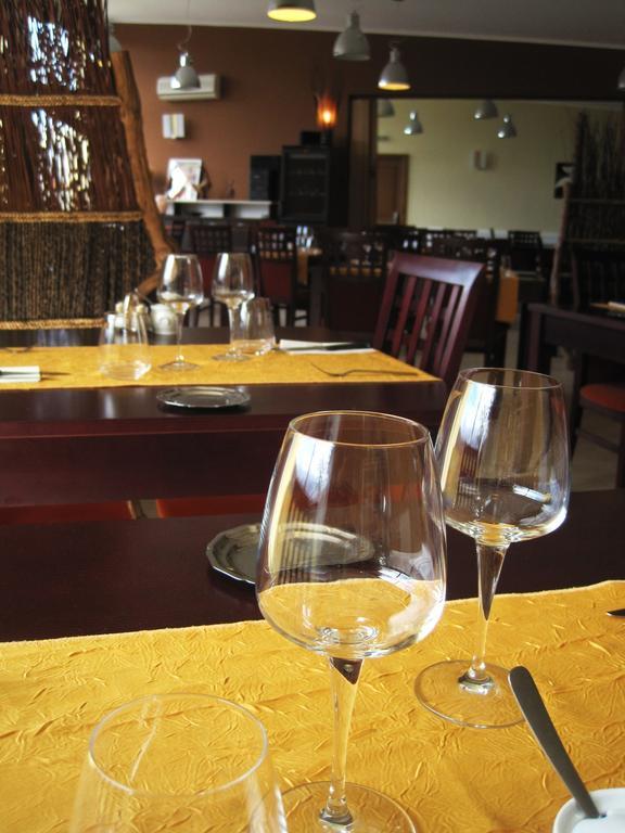 Hotel Restaurant Rive Gauche Bessines-sur-Gartempe Eksteriør bilde