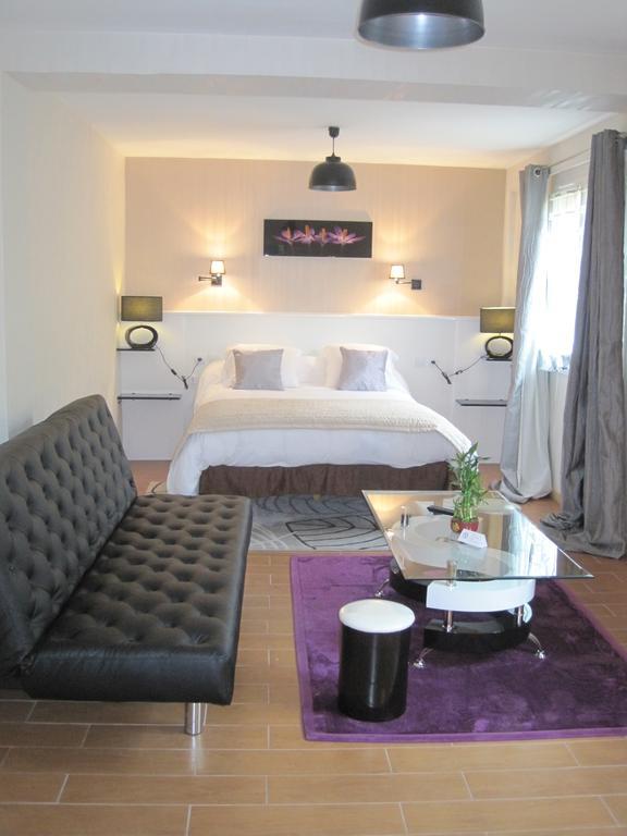 Hotel Restaurant Rive Gauche Bessines-sur-Gartempe Rom bilde